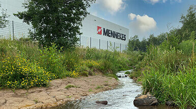 Photo of the production building of MENNEKES Elektrotechnik am Bach